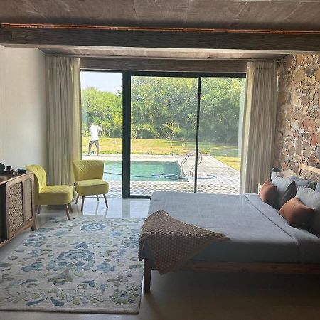 אודייפור Kesar Farm House On The Lake מראה חיצוני תמונה