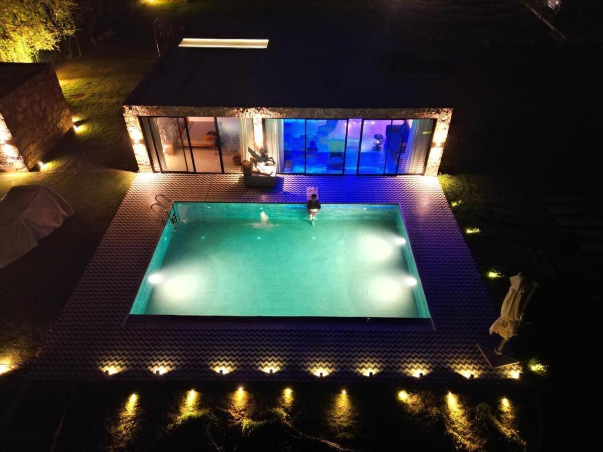 אודייפור Kesar Farm House On The Lake מראה חיצוני תמונה