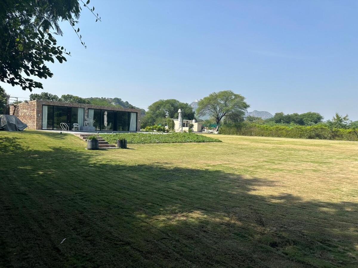 אודייפור Kesar Farm House On The Lake מראה חיצוני תמונה