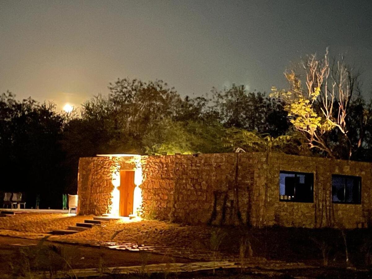 אודייפור Kesar Farm House On The Lake מראה חיצוני תמונה